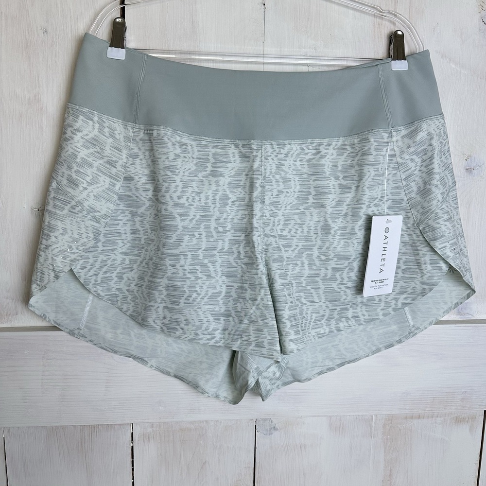 Athleta Women's Run With It Printed 3.5" Active Shorts Size 1X Sage Green Waves‎